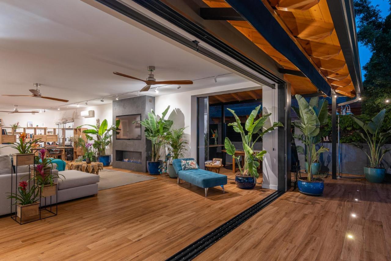 圣加斯特德斯维尔Barcelona'S Tropical Oasis别墅 外观 照片